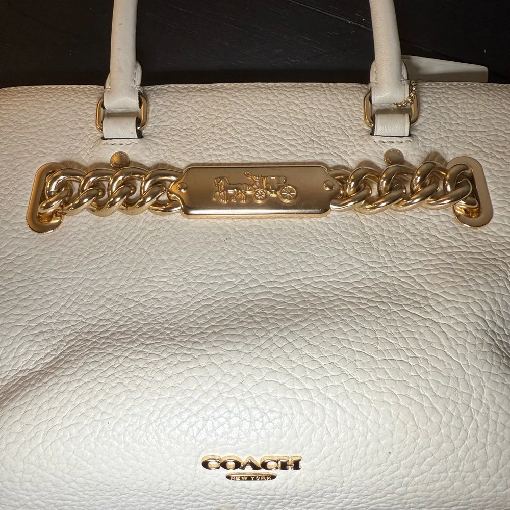 Coach Blake 25 Chalk White Pebbled Leather Crossbody Bag Gold Chain